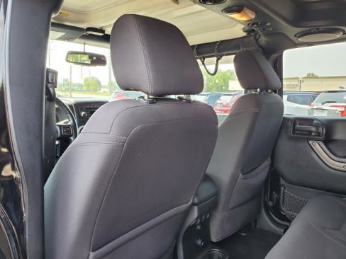 Used 2013 Jeep Wrangler Unlimited Sport image 19