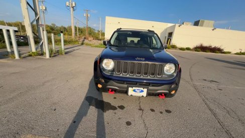Used 2016 Jeep Renegade Trailhawk image 3