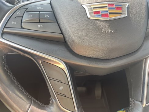 Used 2018 Cadillac XT5 Luxury image 20