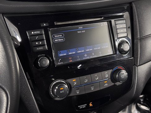 Used 2020 Nissan Rogue S image 15
