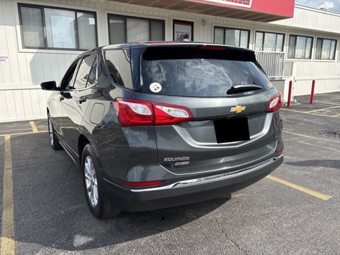 Used 2020 Chevrolet Equinox LT w/ Driver Convenience Package image 3