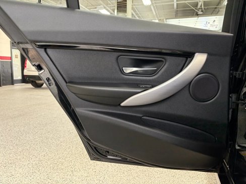 Used 2018 BMW 330i xDrive Sedan image 23