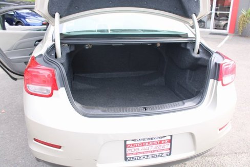 Used 2015 Chevrolet Malibu LT image 22