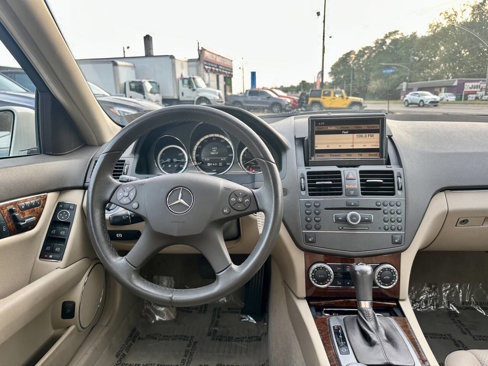 Used 2010 Mercedes-Benz C 300 4MATIC Sedan image 20
