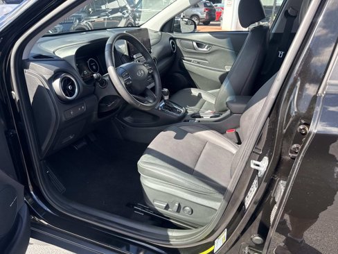 Used 2022 Hyundai Kona Limited image 18
