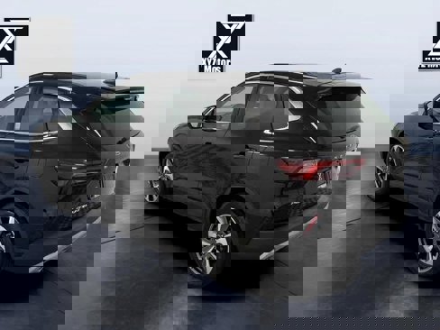 Used 2023 Ford Escape Platinum image 4