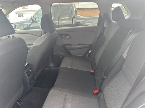 Used 2023 Nissan Rogue SV image 8