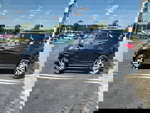 Used 2018 Chevrolet Equinox Premier image 8