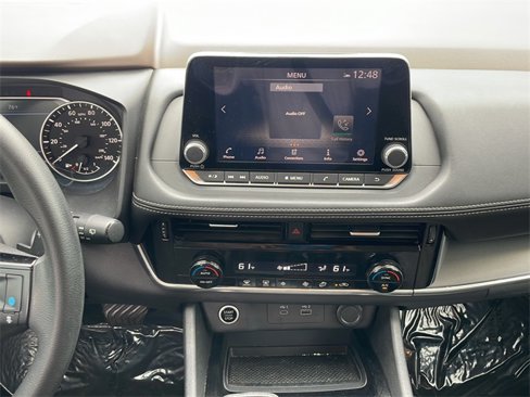 Used 2022 Nissan Rogue SV image 14