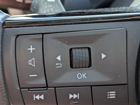 Used 2023 Nissan Rogue SV image 22