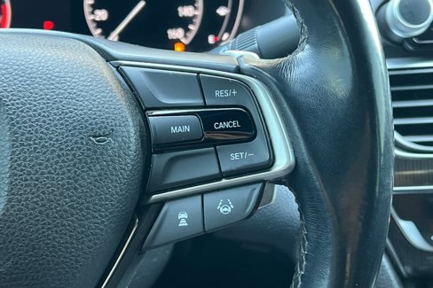 Used 2018 Honda Accord Sport image 39