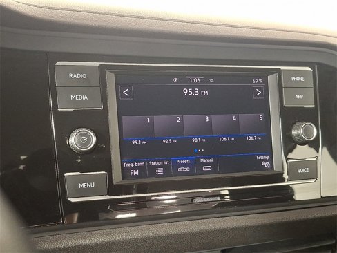 Used 2024 Volkswagen Jetta S image 3