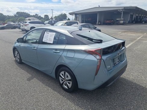 Used 2017 Toyota Prius Four image 6