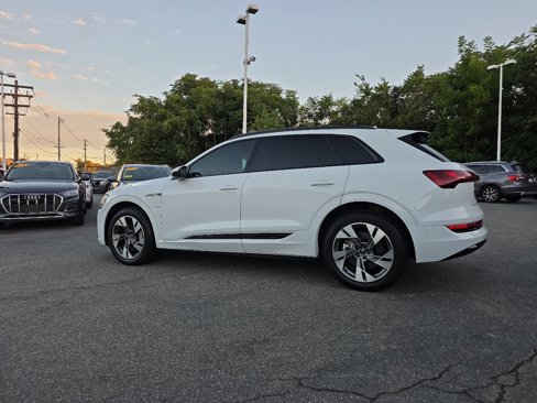 Used 2021 Audi e-tron Premium w/ Convenience Plus Package image 7