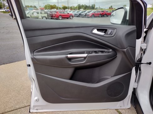 Used 2017 Ford Escape SE w/ SE Cold Weather Package image 18