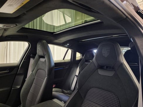 New 2025 Porsche Panamera 4 image 20