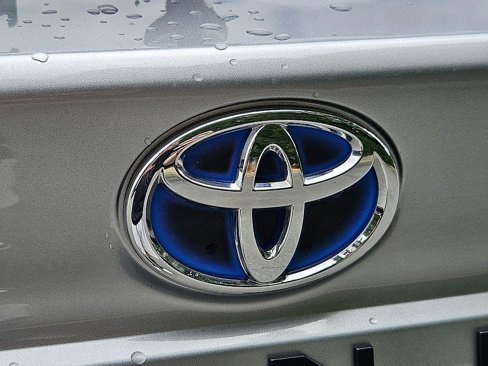Used 2023 Toyota Sienna XLE image 13