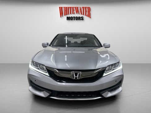 Used 2017 Honda Accord EX image 6
