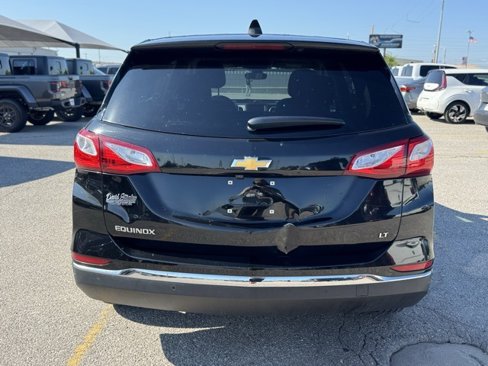 Used 2020 Chevrolet Equinox LT w/ Driver Convenience Package image 5