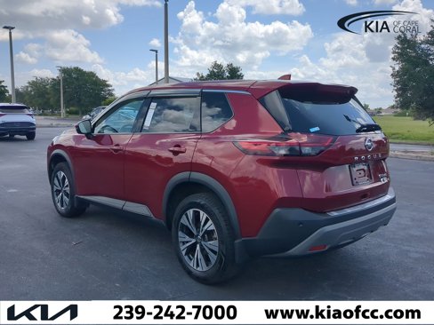 Used 2021 Nissan Rogue SV image 7