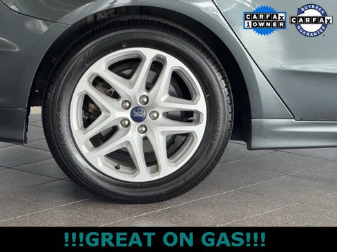 Used 2015 Ford Fusion SE image 11