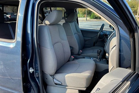 Used 2021 Nissan Frontier SV image 7