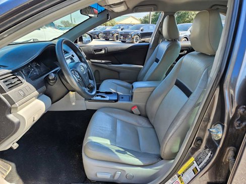 Used 2013 Toyota Camry L image 13