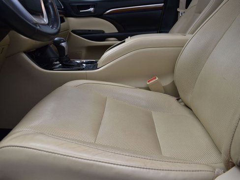 Used 2019 Toyota Highlander Limited image 13
