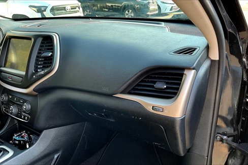 Used 2016 Jeep Cherokee 75th Anniversary image 17