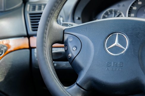 Used 2003 Mercedes-Benz E 320 Sedan image 19