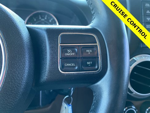 Used 2012 Jeep Wrangler Unlimited Sahara w/ Connectivity Group image 11