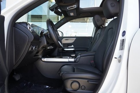 Certified 2022 Mercedes-Benz GLB 250 4MATIC image 22