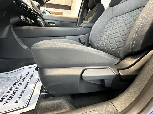New 2025 Nissan Kicks SV image 4
