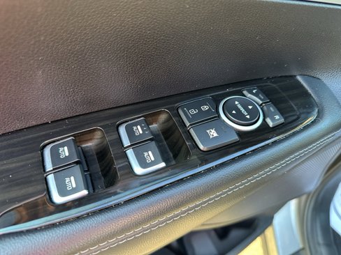 Used 2019 Kia Sorento LX w/ LX V6 Convenience Package image 9
