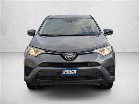 Used 2017 Toyota RAV4 LE image 2