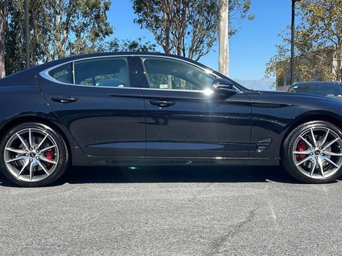 Used 2025 Genesis G70 2.5T image 6
