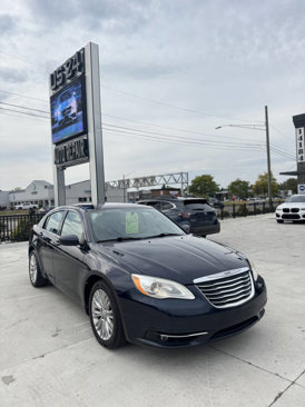 Used 2012 Chrysler 200 Touring image 1
