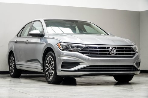Used 2020 Volkswagen Jetta SE w/ SE Cold Weather Package image 4