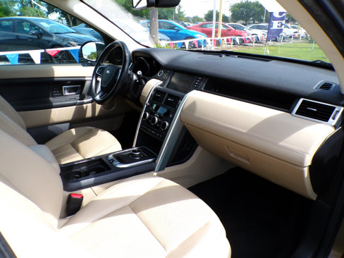 Used 2017 Land Rover Discovery Sport HSE image 24