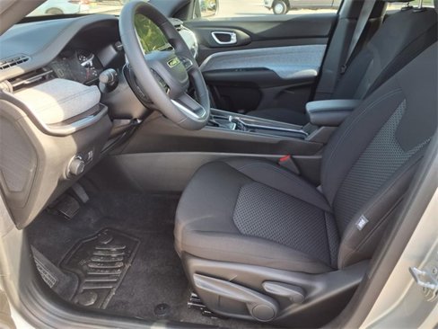 New 2025 Jeep Compass Sport image 9