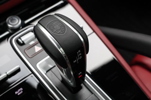 Used 2023 Porsche Cayenne Turbo S image 27