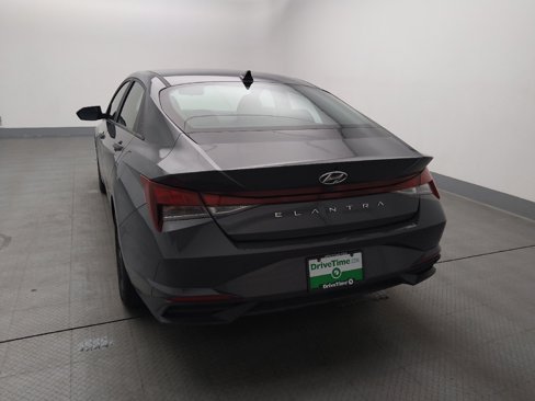 Used 2023 Hyundai Elantra SEL image 6