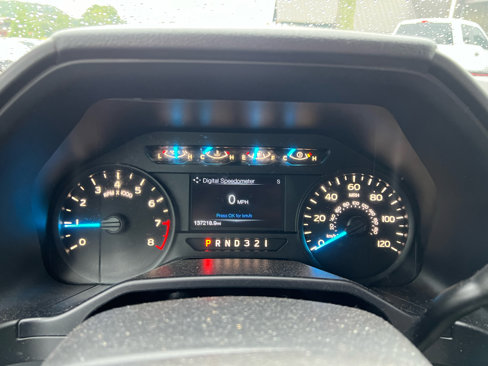 Used 2017 Ford F150 XL w/ Equipment Group 101A Mid image 6