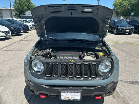 Used 2015 Jeep Renegade Trailhawk image 28