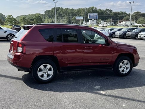 Used 2017 Jeep Compass Latitude image 7