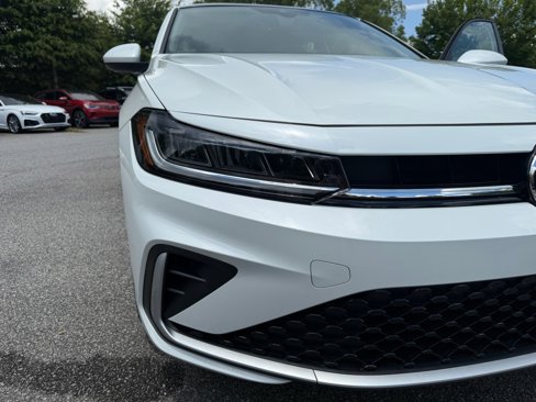 New 2025 Volkswagen Jetta SE image 24