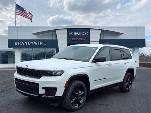 Used 2022 Jeep Grand Cherokee L Laredo image 1