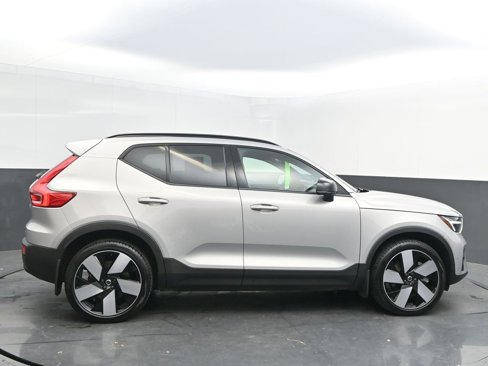 Certified 2023 Volvo XC40 Recharge Ultimate image 8