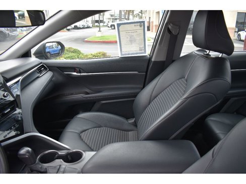 Used 2023 Toyota Camry SE image 14