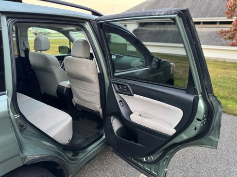 Used 2014 Subaru Forester 2.5i Premium w/ All-Weather Package image 13